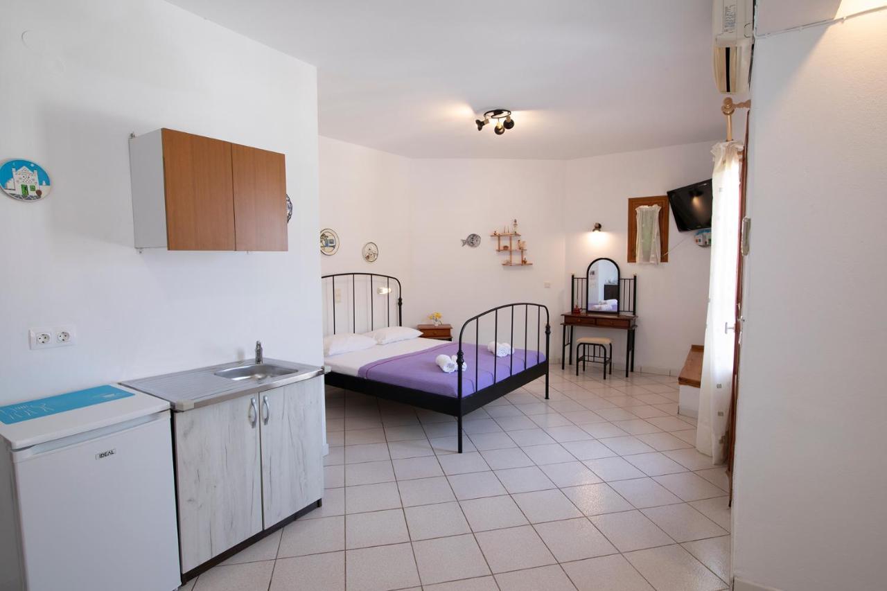 Froudi Rooms Kamares  Bagian luar foto