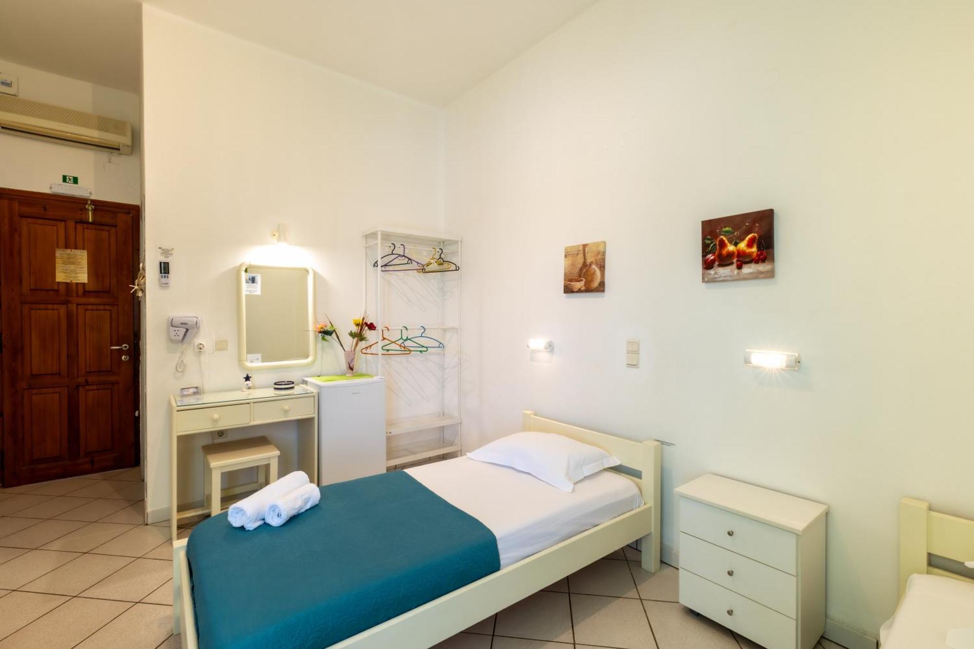 Froudi Rooms Kamares  Bagian luar foto