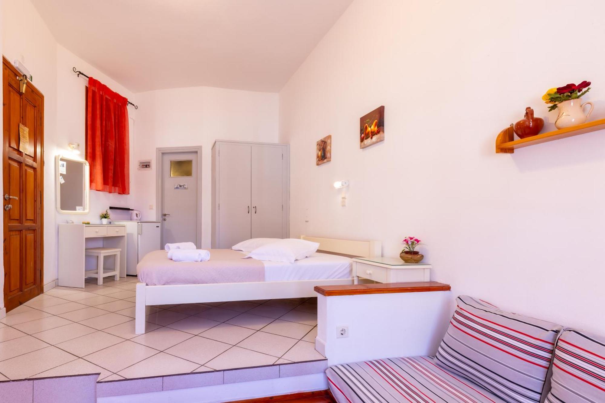 Froudi Rooms Kamares  Bagian luar foto