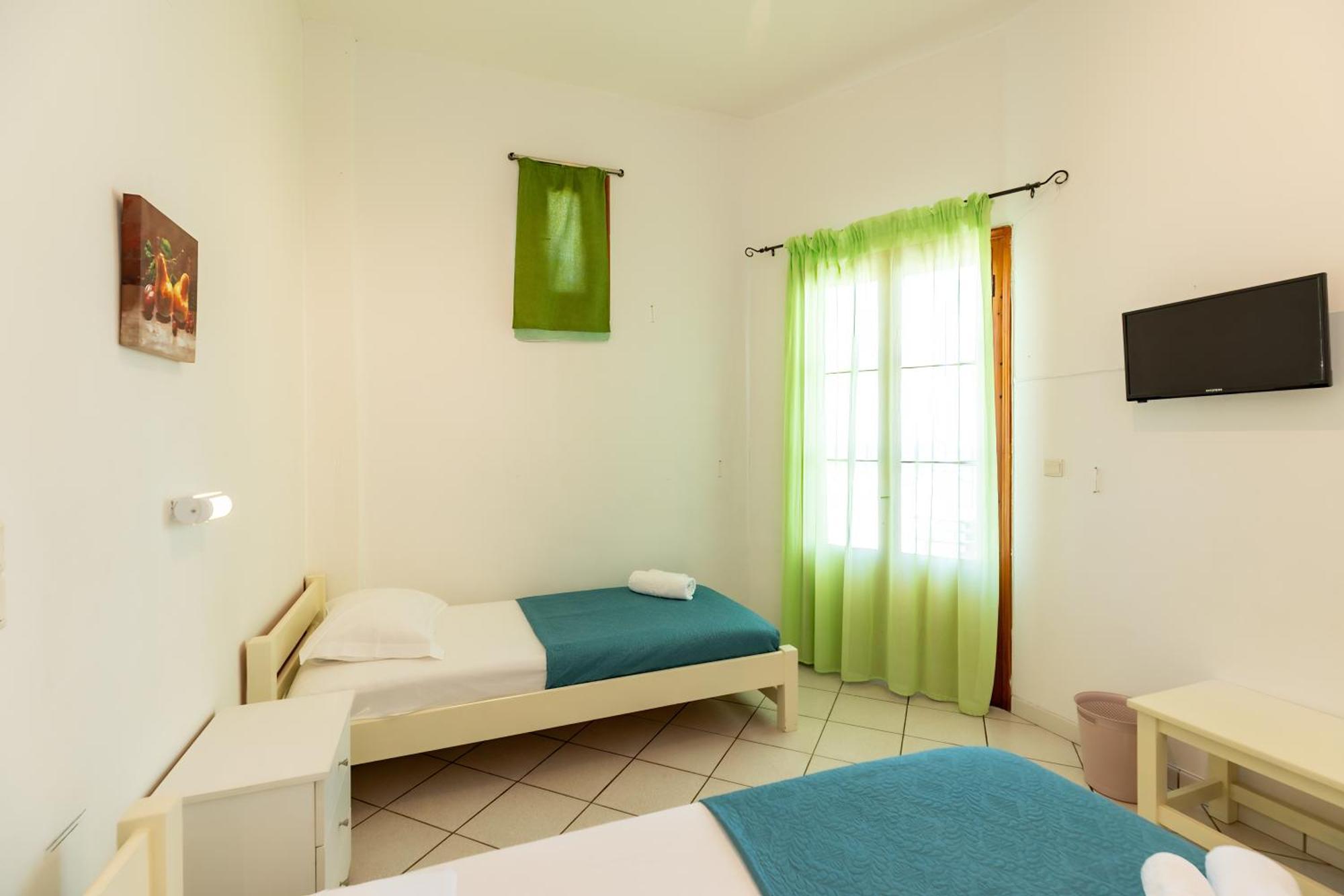 Froudi Rooms Kamares  Bagian luar foto
