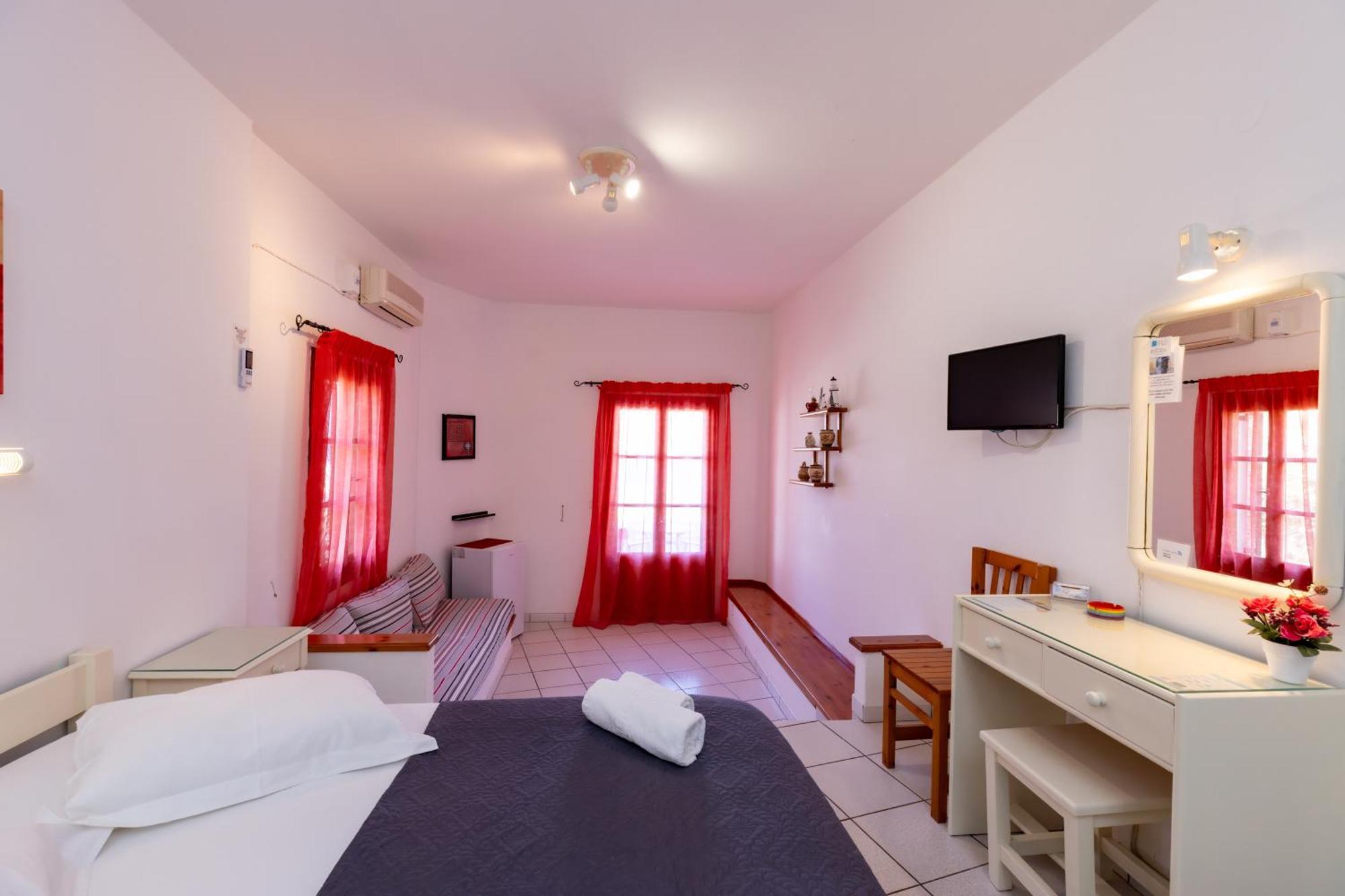 Froudi Rooms Kamares  Bagian luar foto