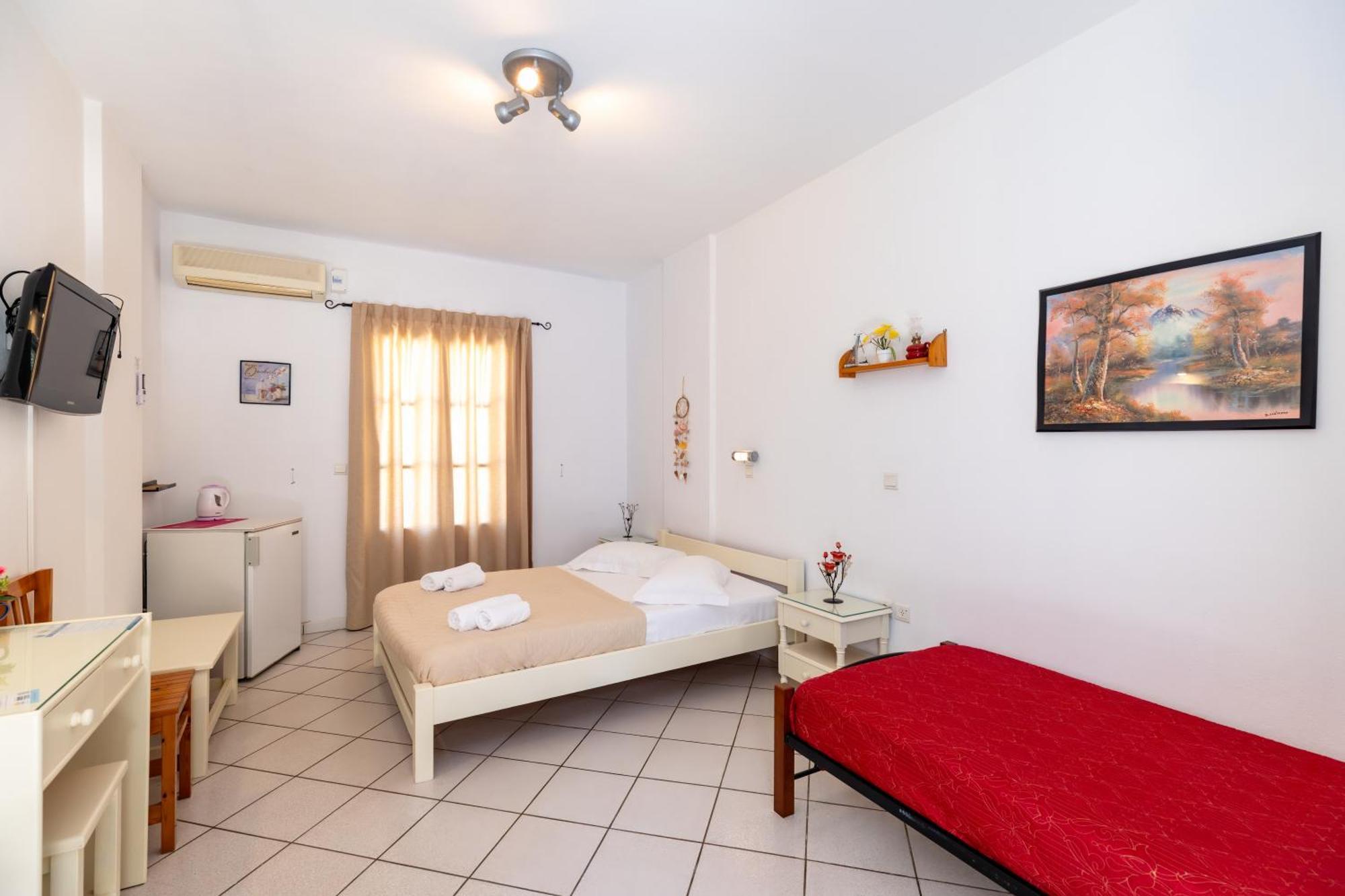 Froudi Rooms Kamares  Bagian luar foto