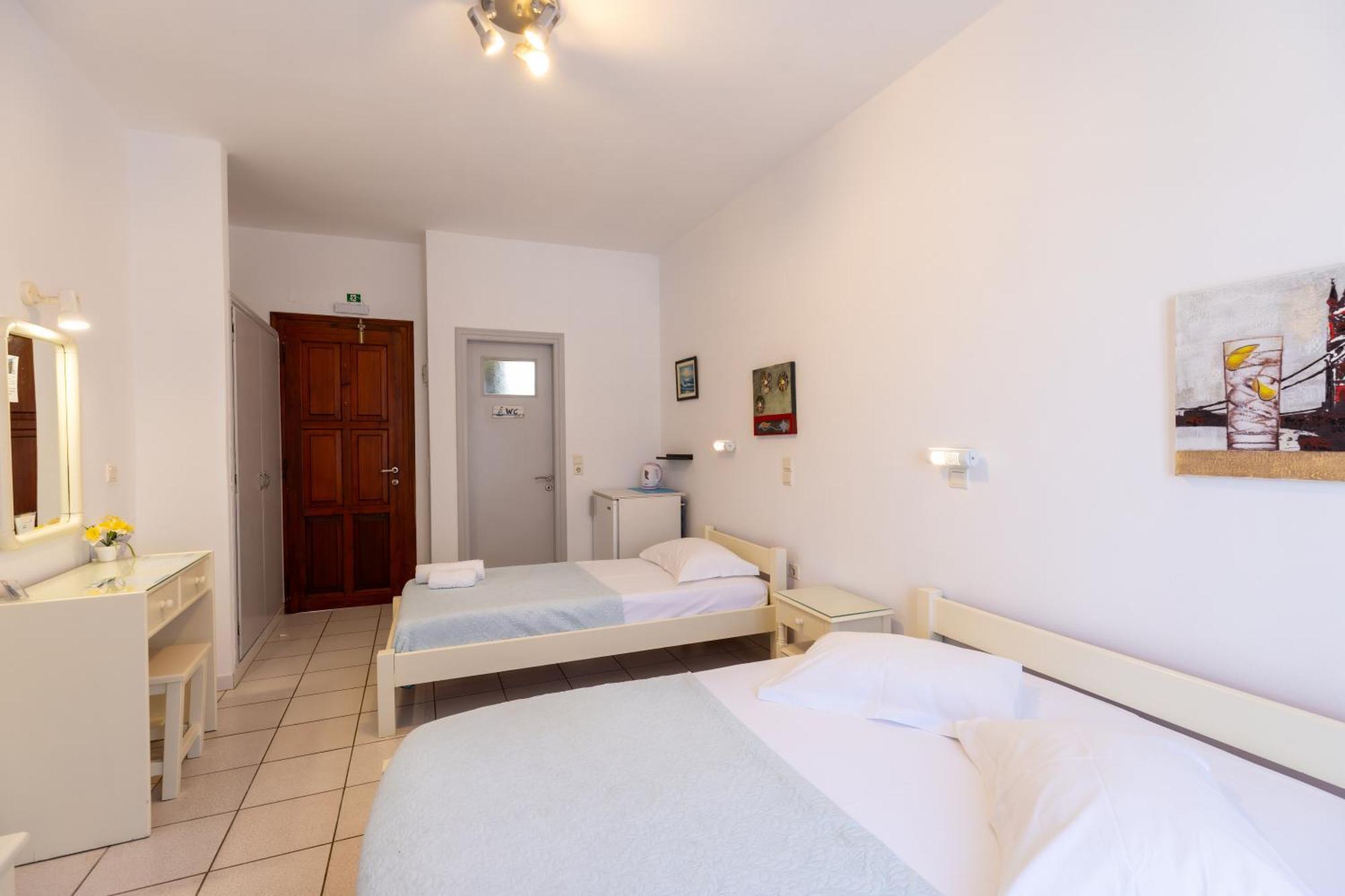 Froudi Rooms Kamares  Bagian luar foto