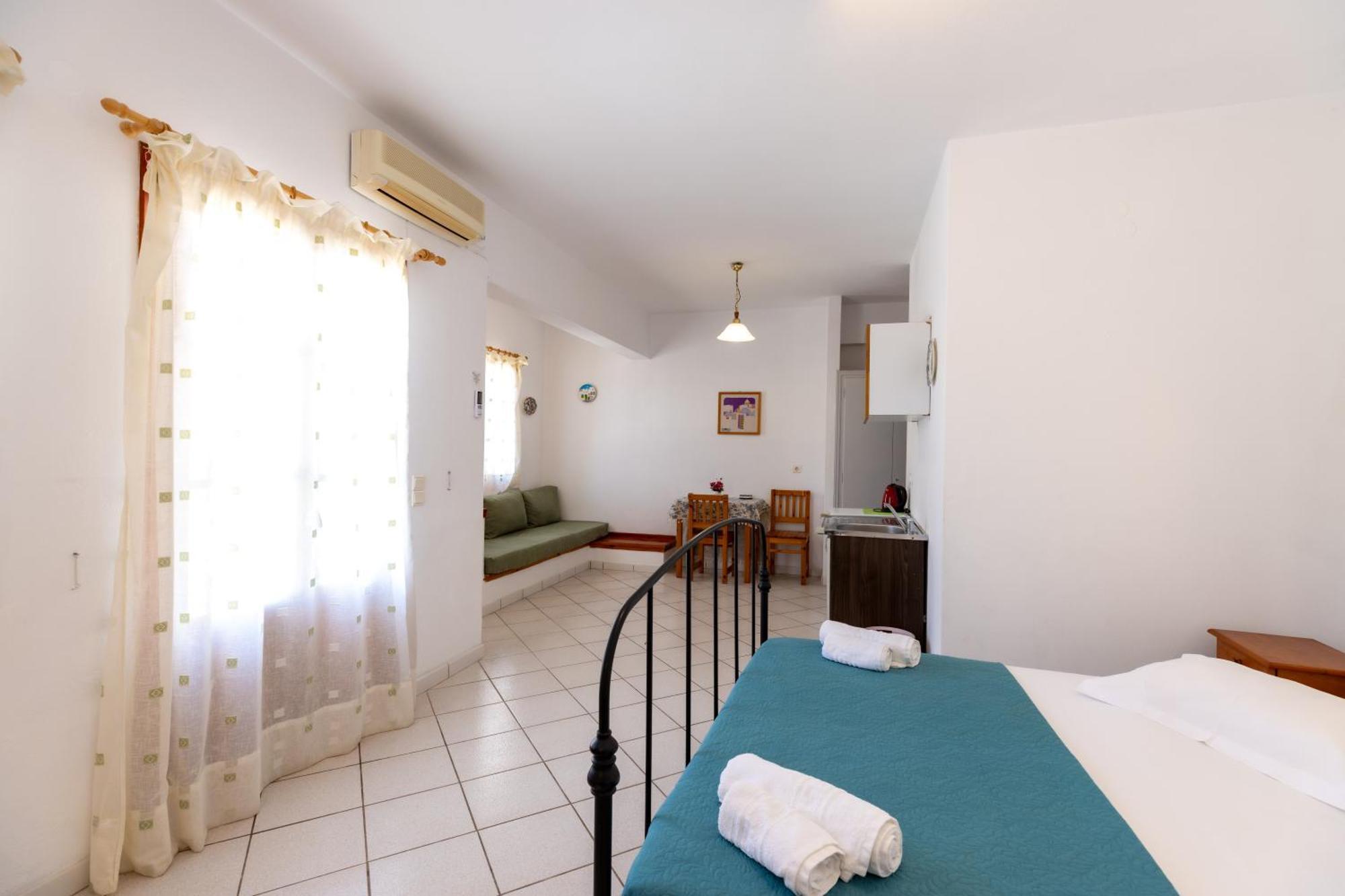 Froudi Rooms Kamares  Bagian luar foto