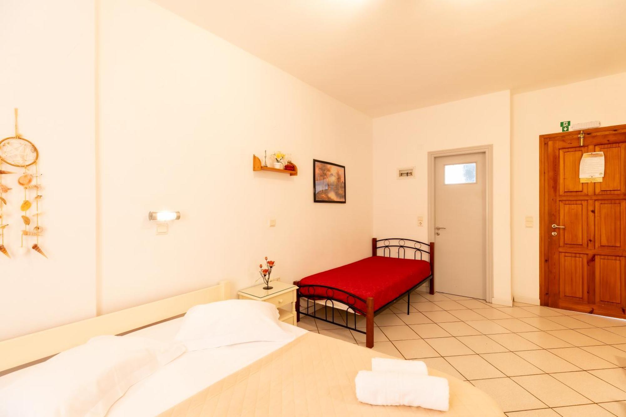 Froudi Rooms Kamares  Bagian luar foto