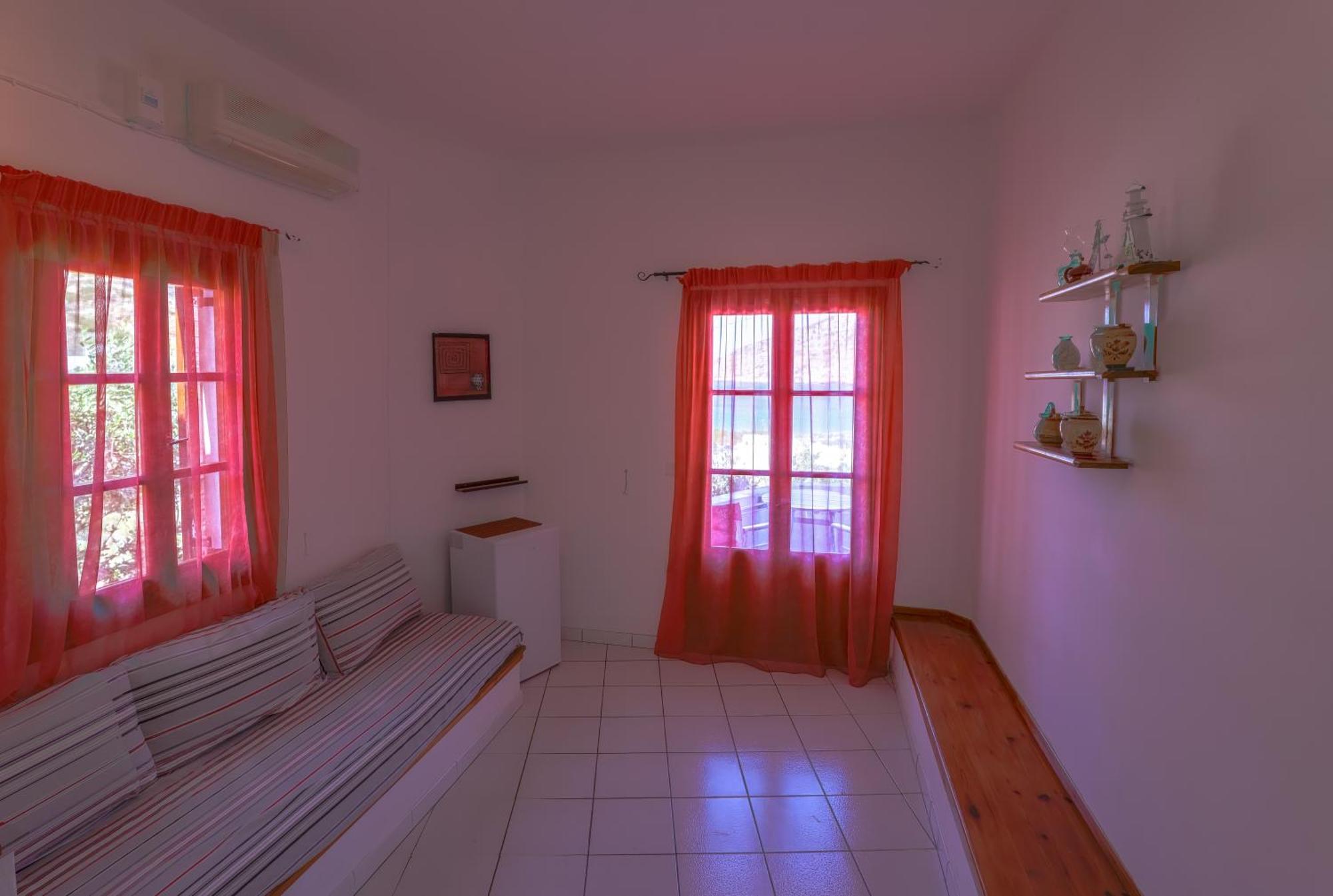 Froudi Rooms Kamares  Bagian luar foto