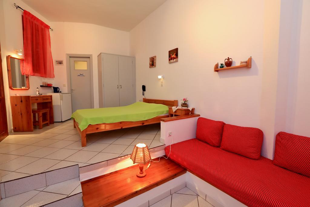 Froudi Rooms Kamares  Bagian luar foto